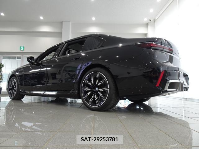 Bmw i7 2023-09 293766-2