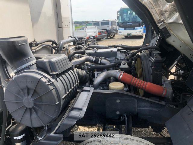 Isuzu FORWARD 2017-04 346032-27