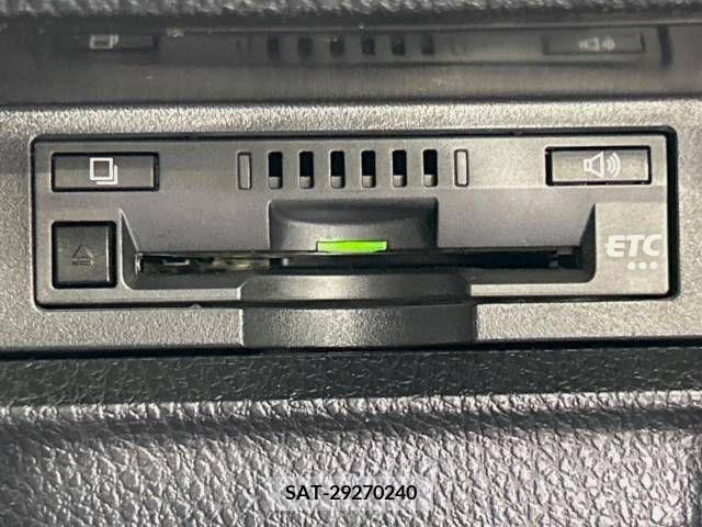 Toyota VOXY 2018-11 288920-6