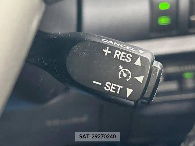 Toyota VOXY 2018-11 288920-5