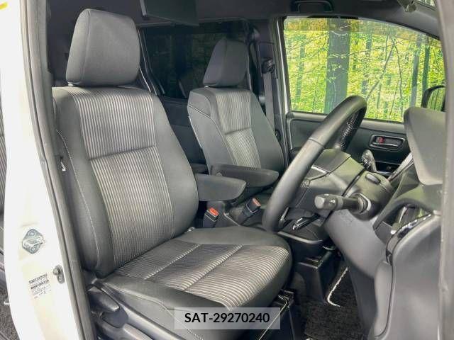 Toyota VOXY 2018-11 288920-8
