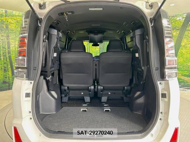 Toyota VOXY 2018-11 288920-11