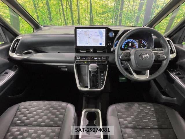 Toyota VOXY HYBRID 2023-10 344490-1