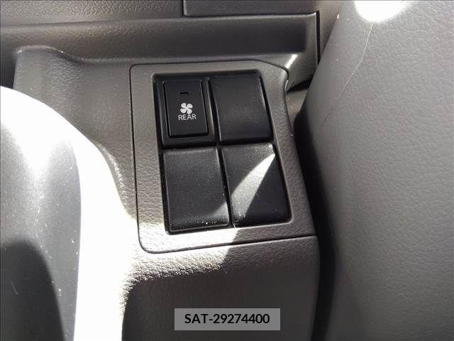 Mazda SCRUM VAN 2018-06 301844-9