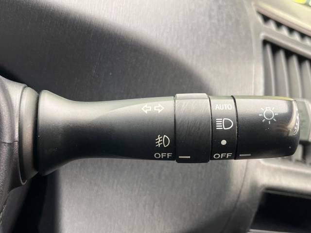 Toyota PRIUS ALPHA 2014-11 28456-7