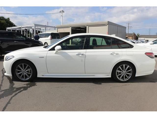 Toyota CROWN SEDAN 2019-12 23566-4