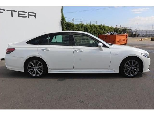 Toyota CROWN SEDAN 2019-12 23566-2