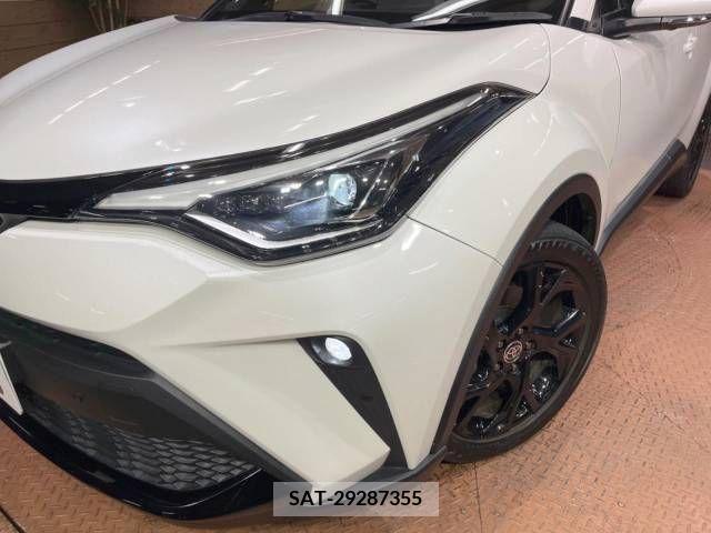 Toyota C-HR 2021-04 264484-9