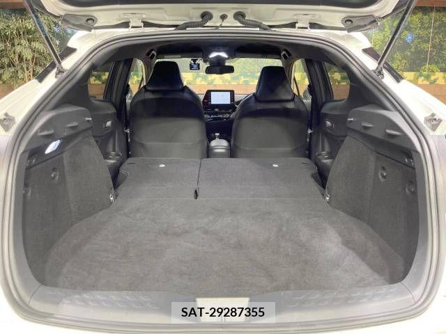 Toyota C-HR 2021-04 264484-12