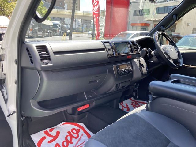 Toyota HIACE VAN 2021-07 19066-10
