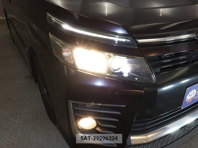 Toyota VOXY 2014-01 321384-18