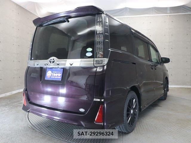 Toyota VOXY 2014-01 321384-1