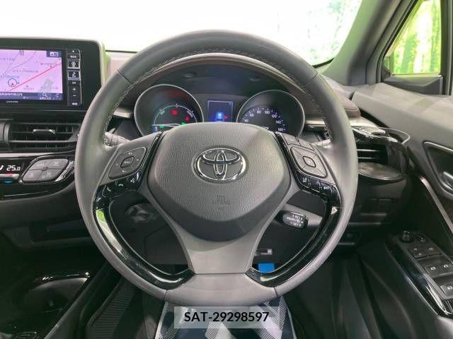 Toyota C-HR 2018-12 216387-11