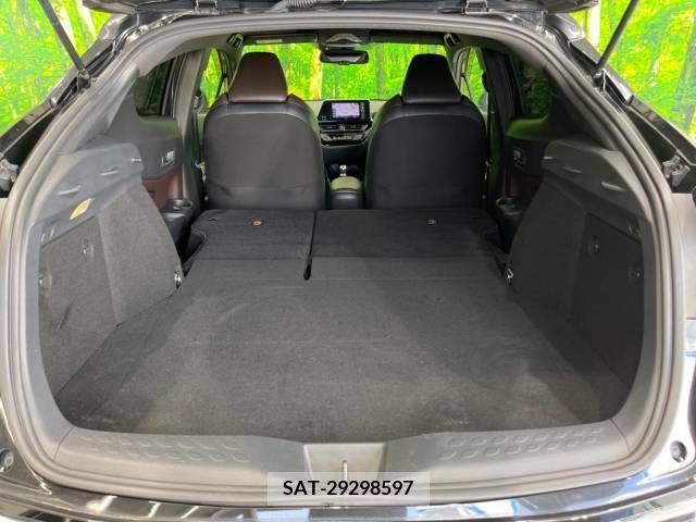 Toyota C-HR 2018-12 216387-10