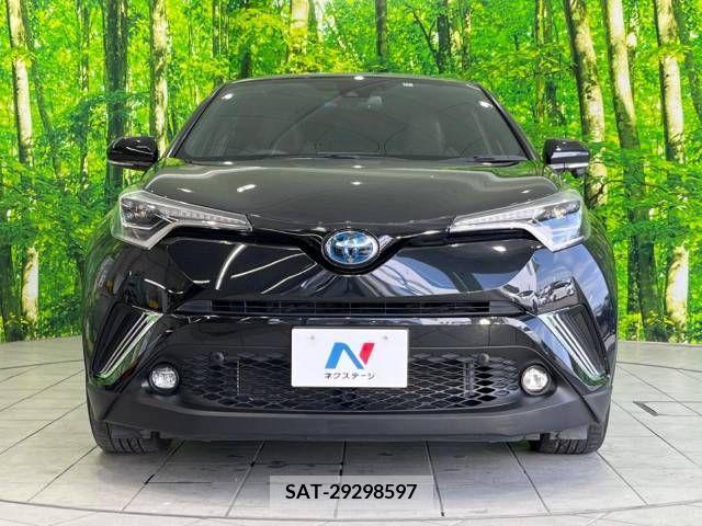 Toyota C-HR 2018-12 216387-14
