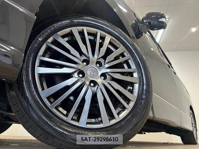 Nissan ELGRAND 2017-06 268365-17