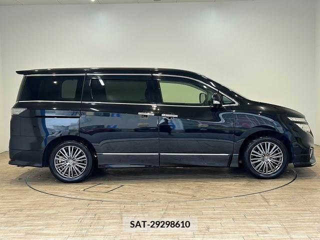 Nissan ELGRAND 2017-06 268365-15