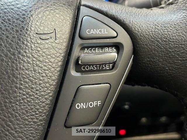 Nissan ELGRAND 2017-06 268365-5
