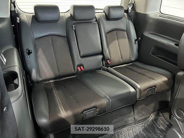 Nissan ELGRAND 2017-06 268365-10