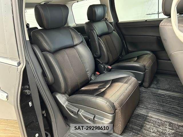 Nissan ELGRAND 2017-06 268365-9