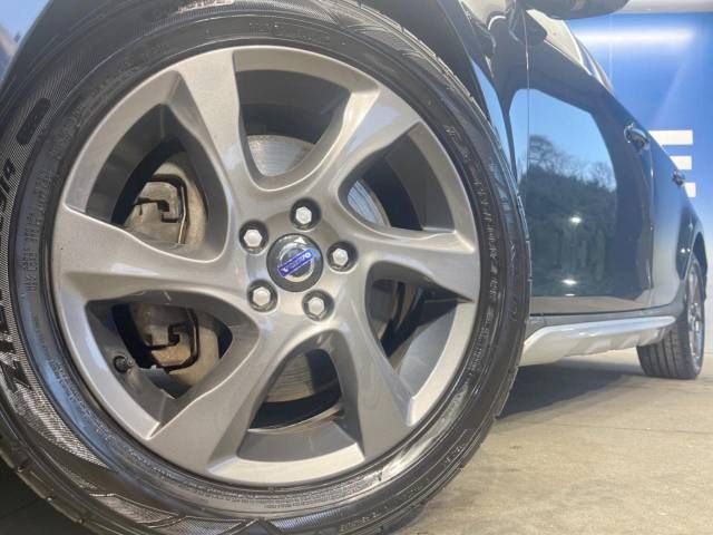 Volvo V40 2013-07 25347-11