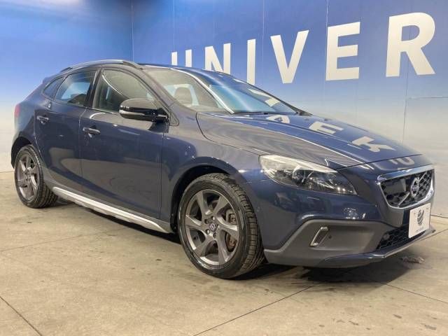 Volvo V40 2013-07 25347-16