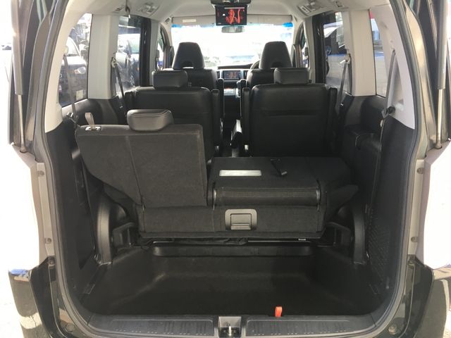 Honda e 2014-05 28208-15
