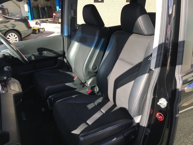 Honda e 2014-05 28208-11
