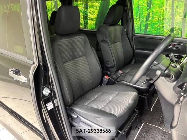 Toyota VOXY 2018-08 337215-8