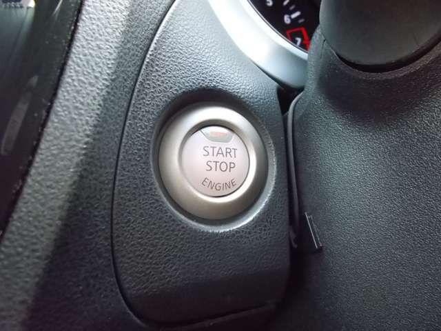 Nissan JUKE 2012-05 10812-7