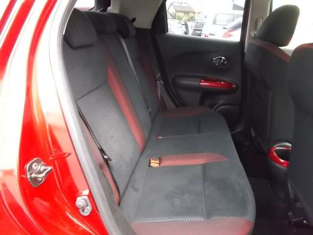 Nissan JUKE 2012-05 10812-13