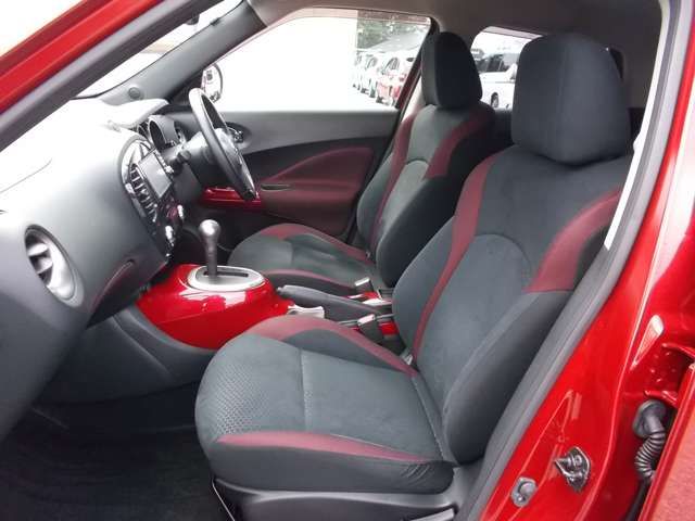 Nissan JUKE 2012-05 10812-12