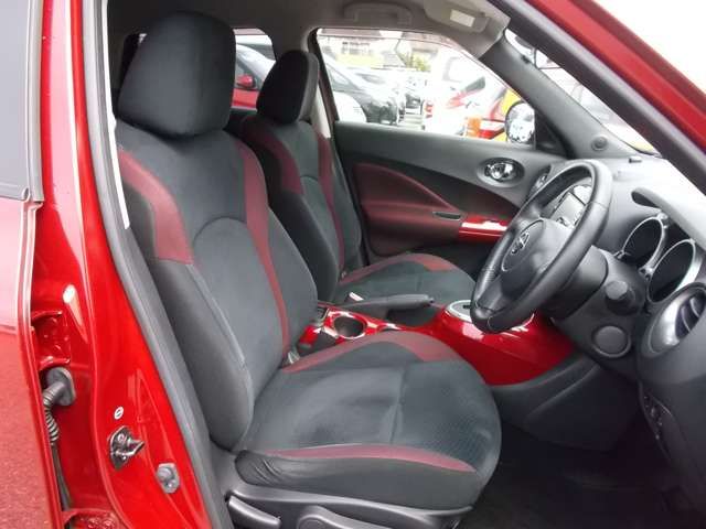 Nissan JUKE 2012-05 10812-11