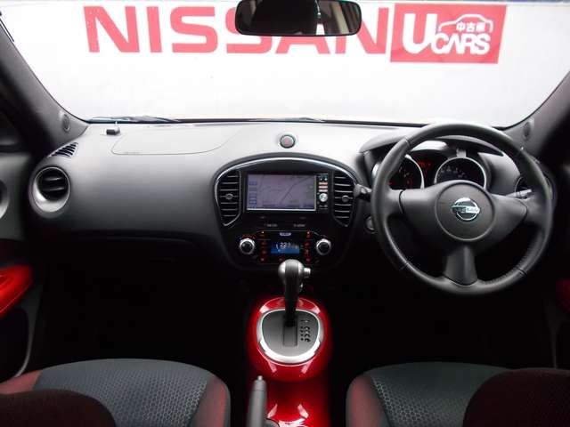 Nissan JUKE 2012-05 10812-2