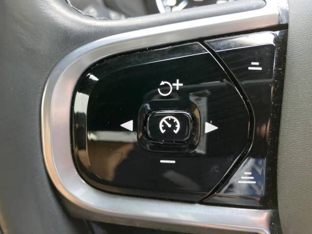 Volvo CROSS COUNTRY 2017-12 26523-4
