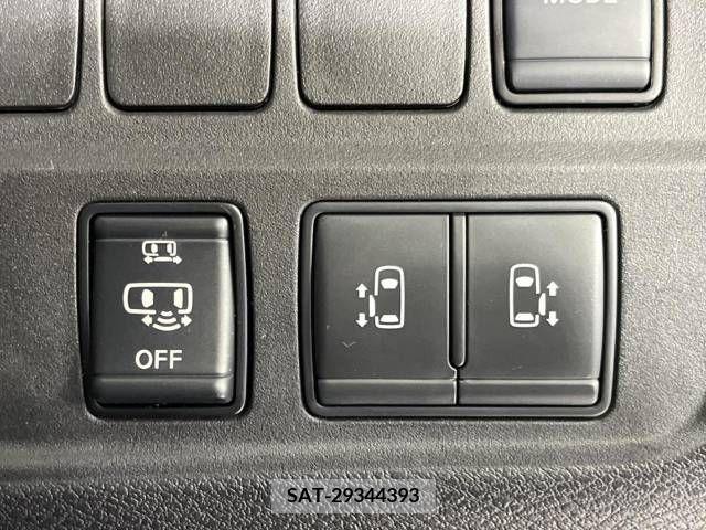 Nissan SERENA 2019-12 338782-5