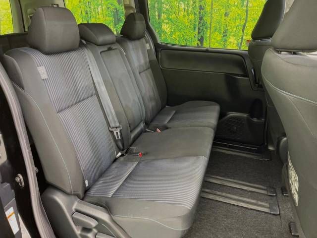 Toyota VOXY 2015-02 191788-10