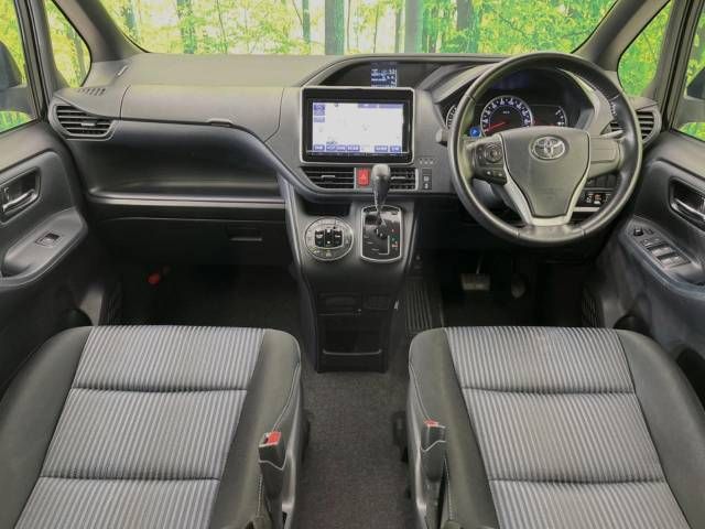 Toyota VOXY 2015-02 191788-1