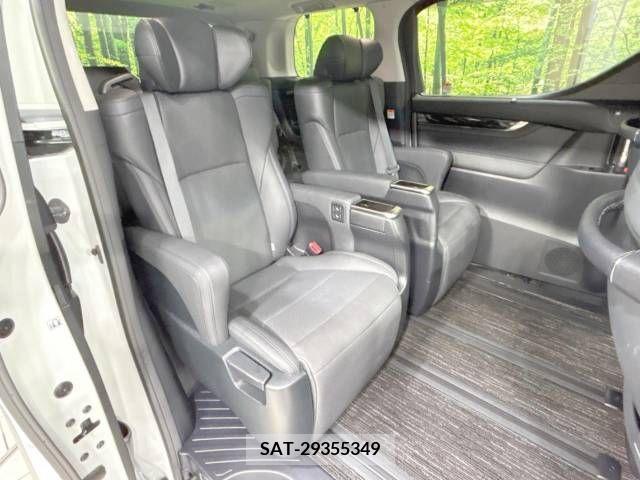 Toyota ALPHARD 2022-10 382769-9