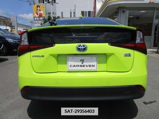 Toyota PRIUS 2019-01 352924-7