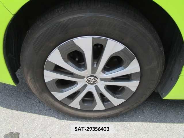 Toyota PRIUS 2019-01 352924-25