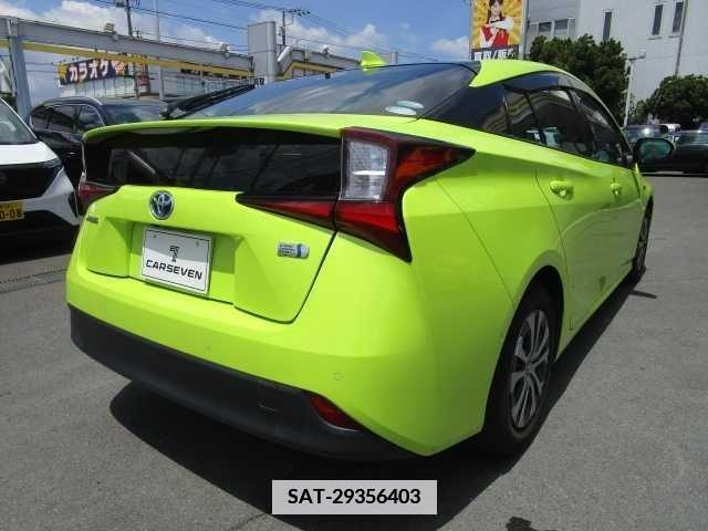 Toyota PRIUS 2019-01 352924-6
