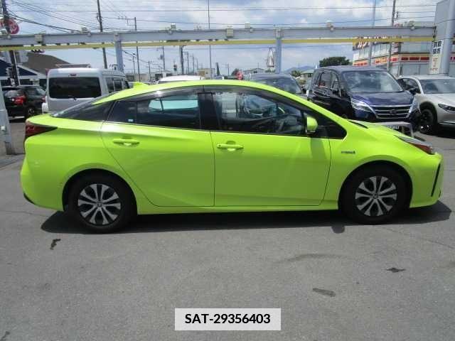 Toyota PRIUS 2019-01 352924-5