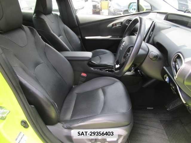 Toyota PRIUS 2019-01 352924-12