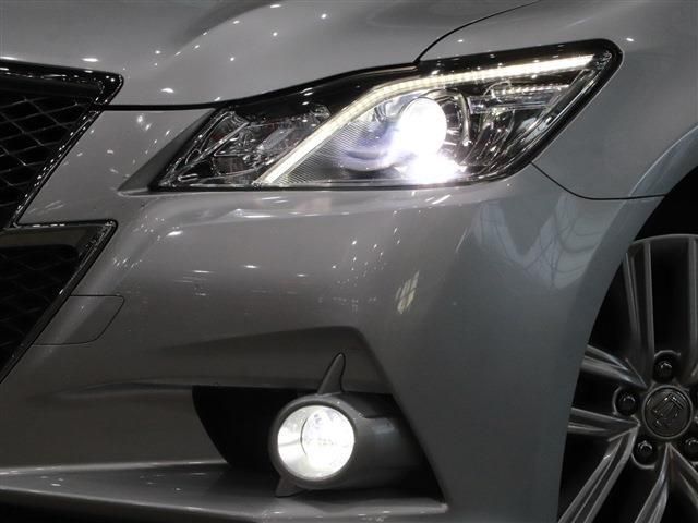 Toyota CROWN SEDAN 2015-03 28211-8