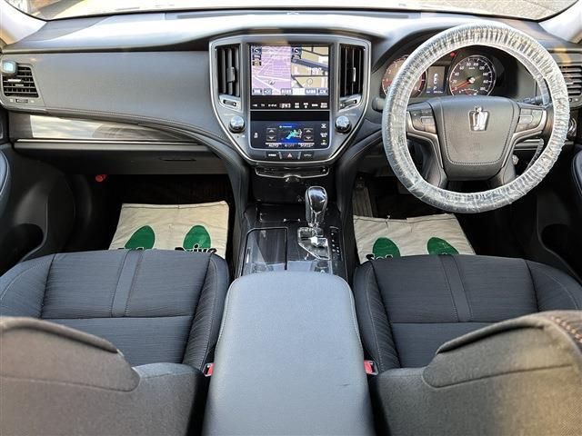 Toyota CROWN SEDAN 2015-03 28211-11