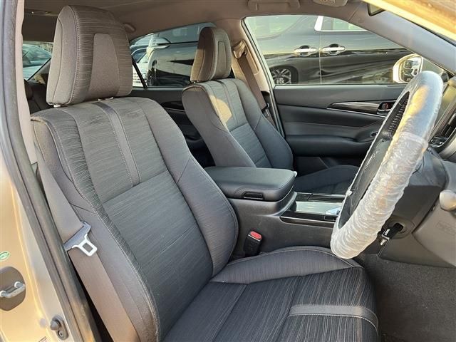 Toyota CROWN SEDAN 2015-03 28211-18