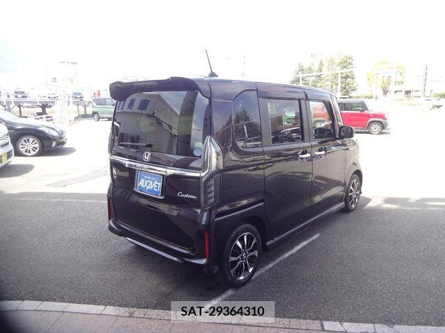 Honda N BOX CUSTOM 2018-09 234236-1