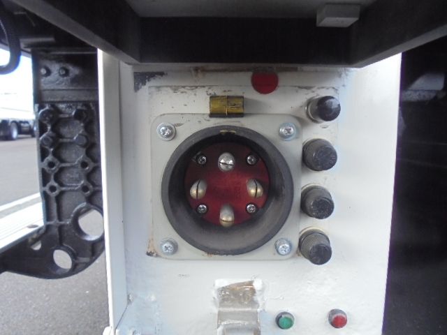 Nissan ATLAS 2011-12 10844-25