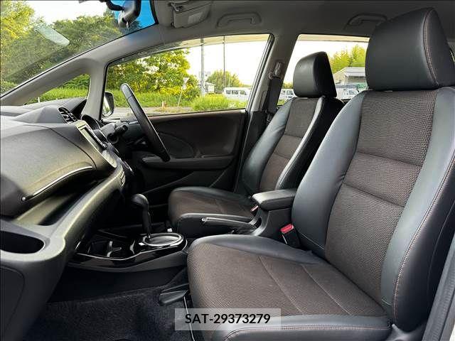 Honda FIT SHUTTLE HYBRID 2011-11 386242-24